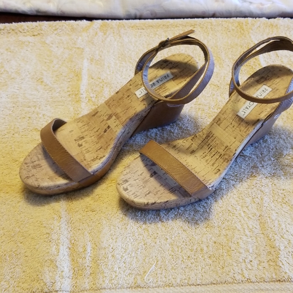 Sandal